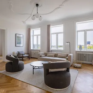 3 Bedroom In Lovely Area Apartment